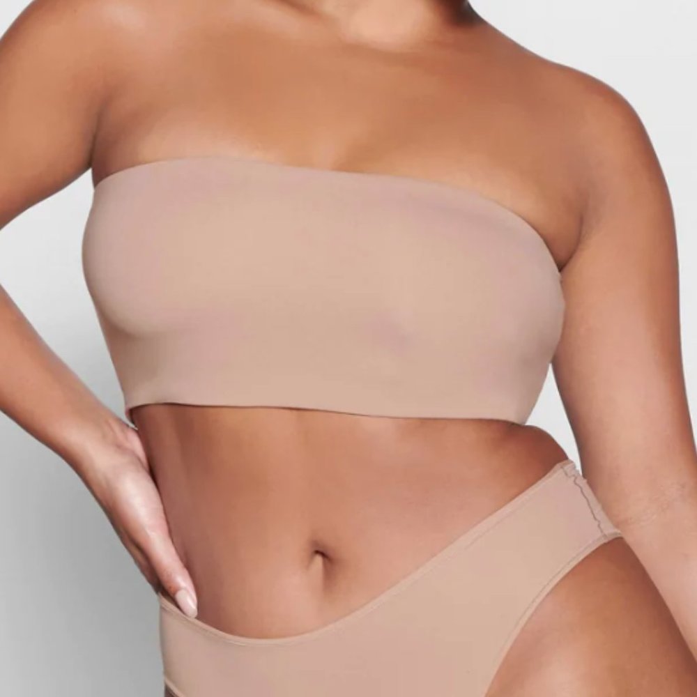SKIMS Fits Everybody Bandeau in Sienna